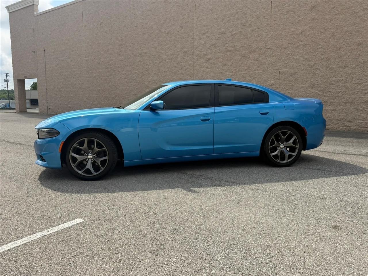 Dodge Charger 4dr Sdn SXT RWD 2015
