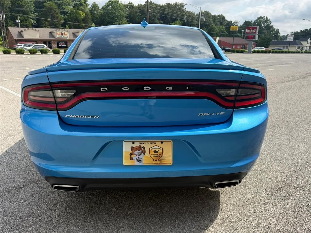 Dodge Charger 4dr Sdn SXT RWD 2015