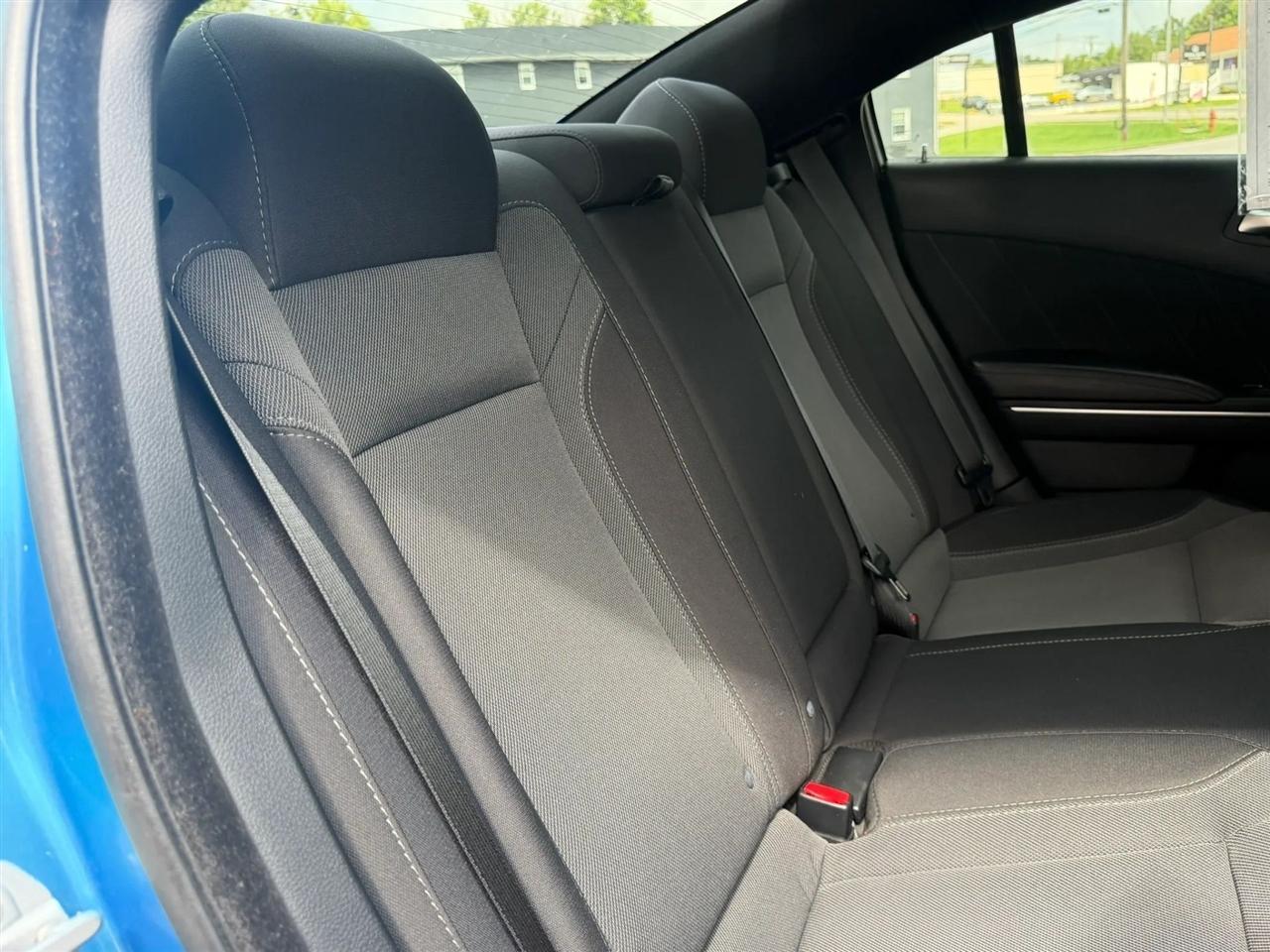 Dodge Charger 4dr Sdn SXT RWD 2015