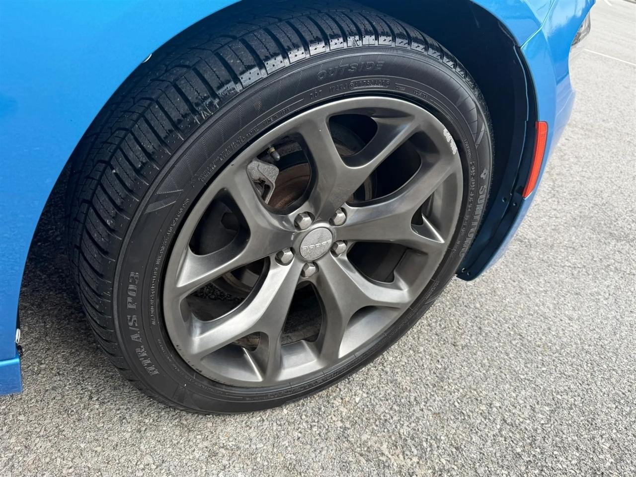 Dodge Charger 4dr Sdn SXT RWD 2015