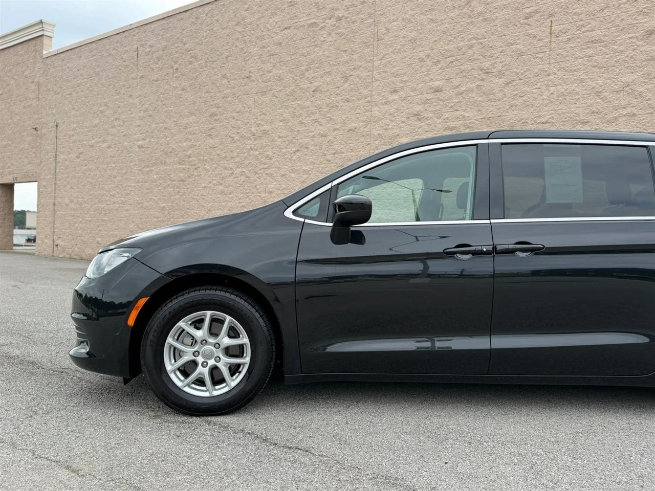 Chrysler Pacifica Touring FWD 2017