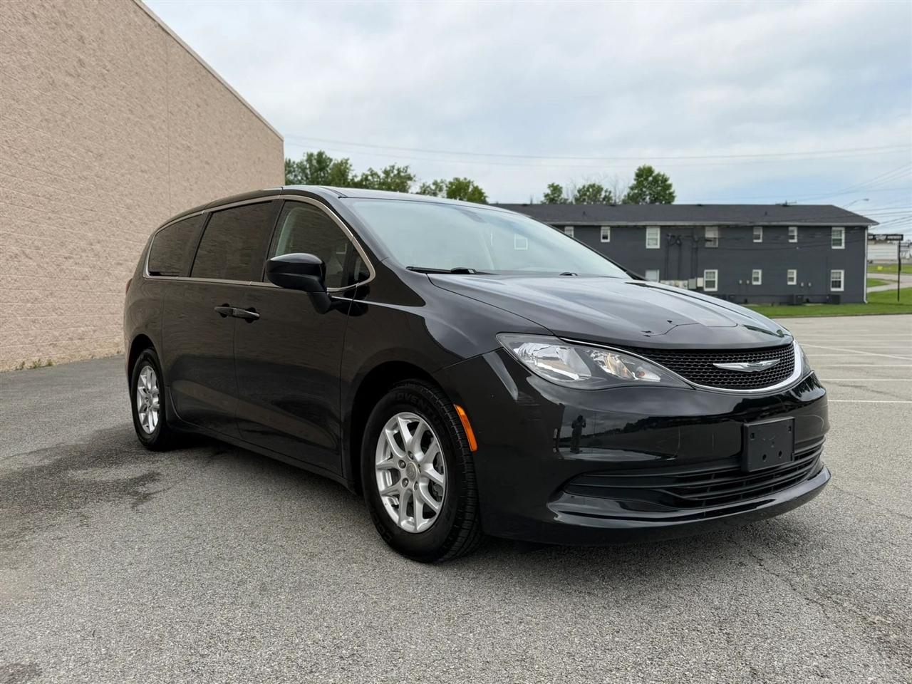 Chrysler Pacifica Touring FWD 2017