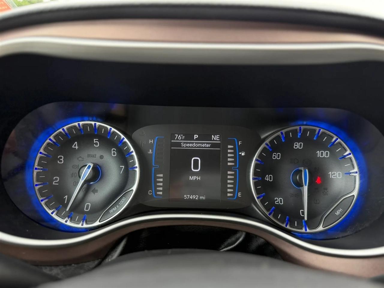 Chrysler Pacifica Touring FWD 2017