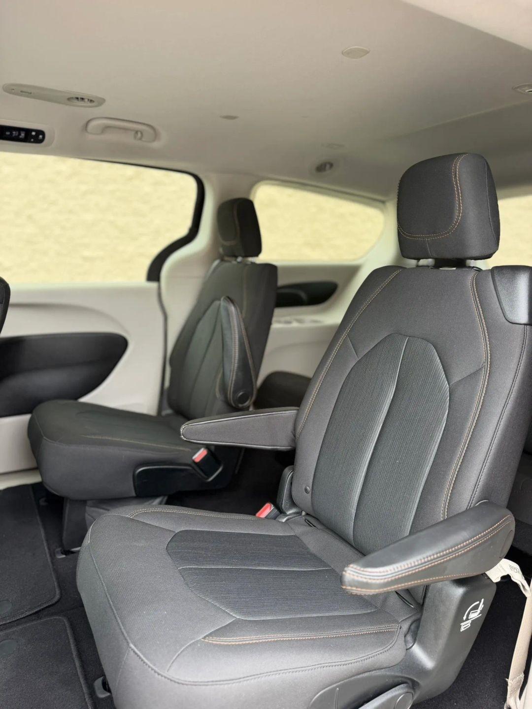 Chrysler Pacifica Touring FWD 2017