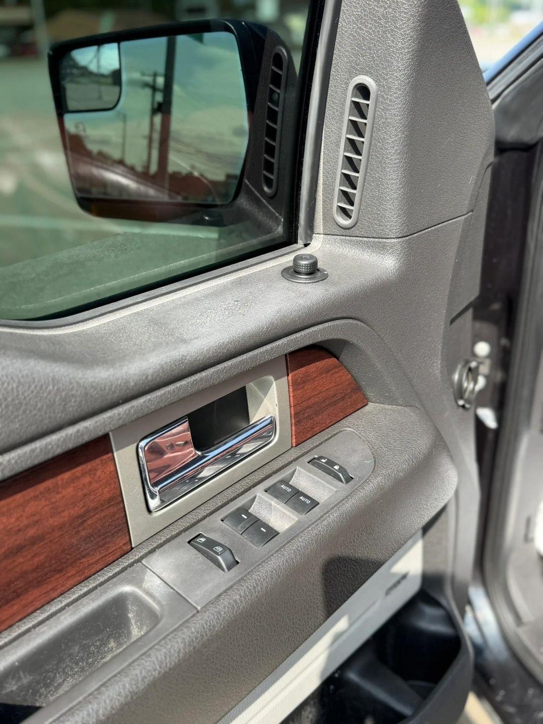 Ford F-150 4WD SuperCrew 145" Platinum 2014
