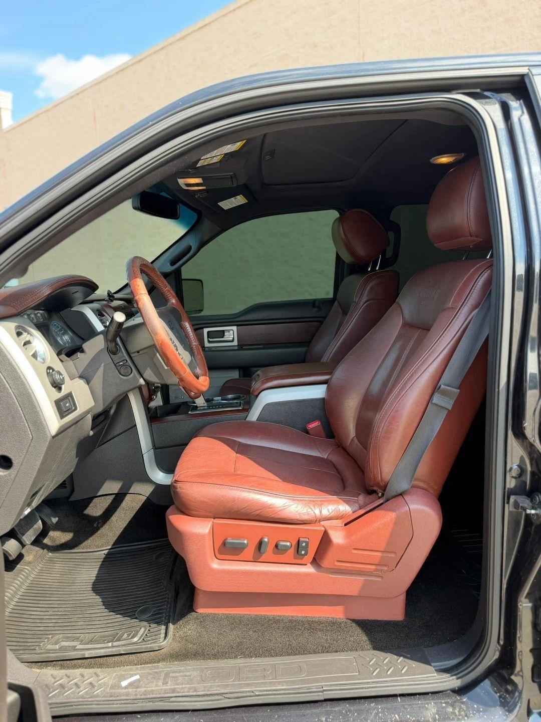 Ford F-150 4WD SuperCrew 145" Platinum 2014