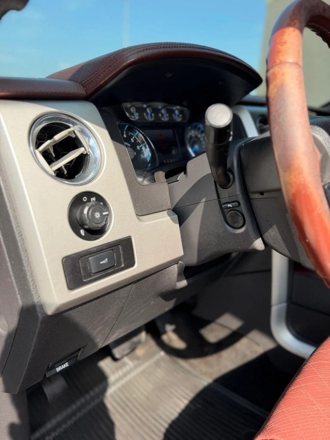 Ford F-150 4WD SuperCrew 145" Platinum 2014