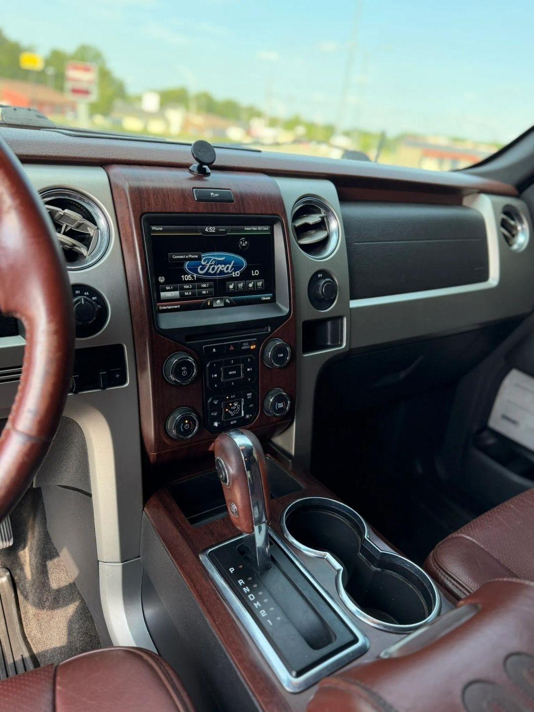 Ford F-150 4WD SuperCrew 145" Platinum 2014