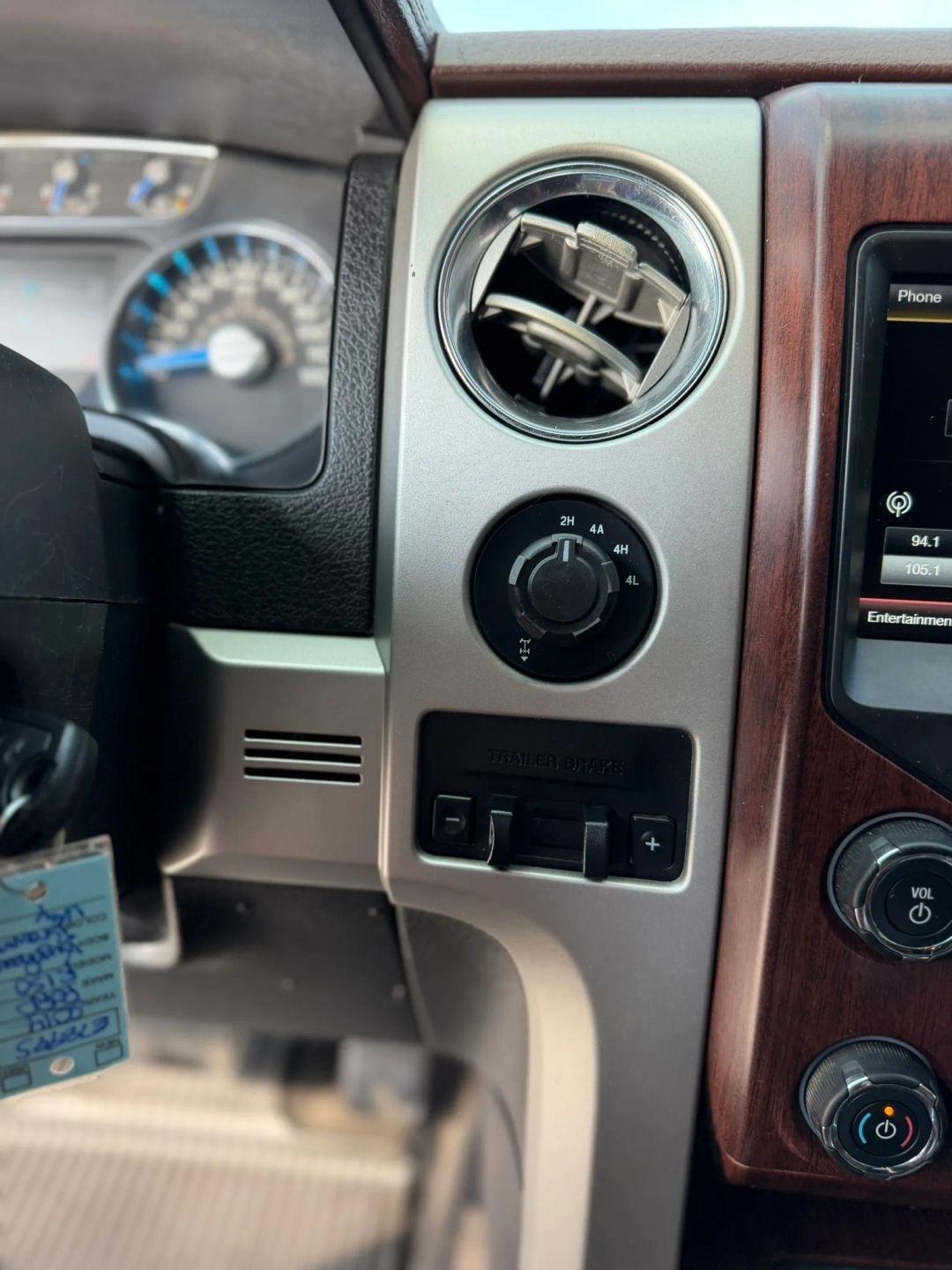 Ford F-150 4WD SuperCrew 145" Platinum 2014