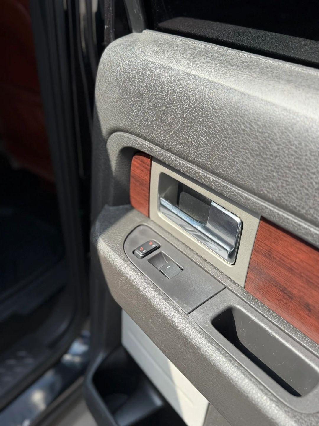 Ford F-150 4WD SuperCrew 145" Platinum 2014