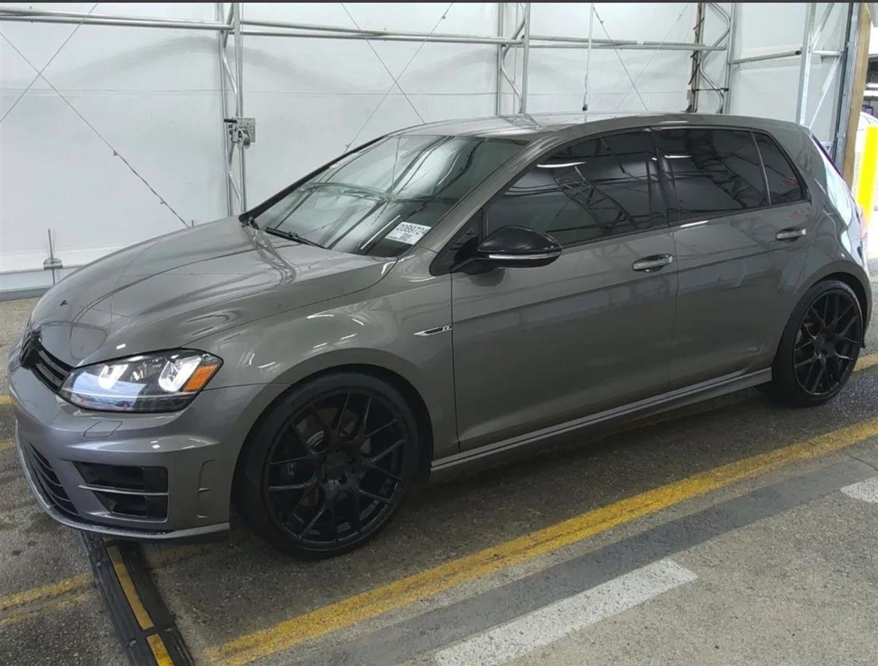 Volkswagen Golf R 4-Door Manual w/DCC/Nav 2017