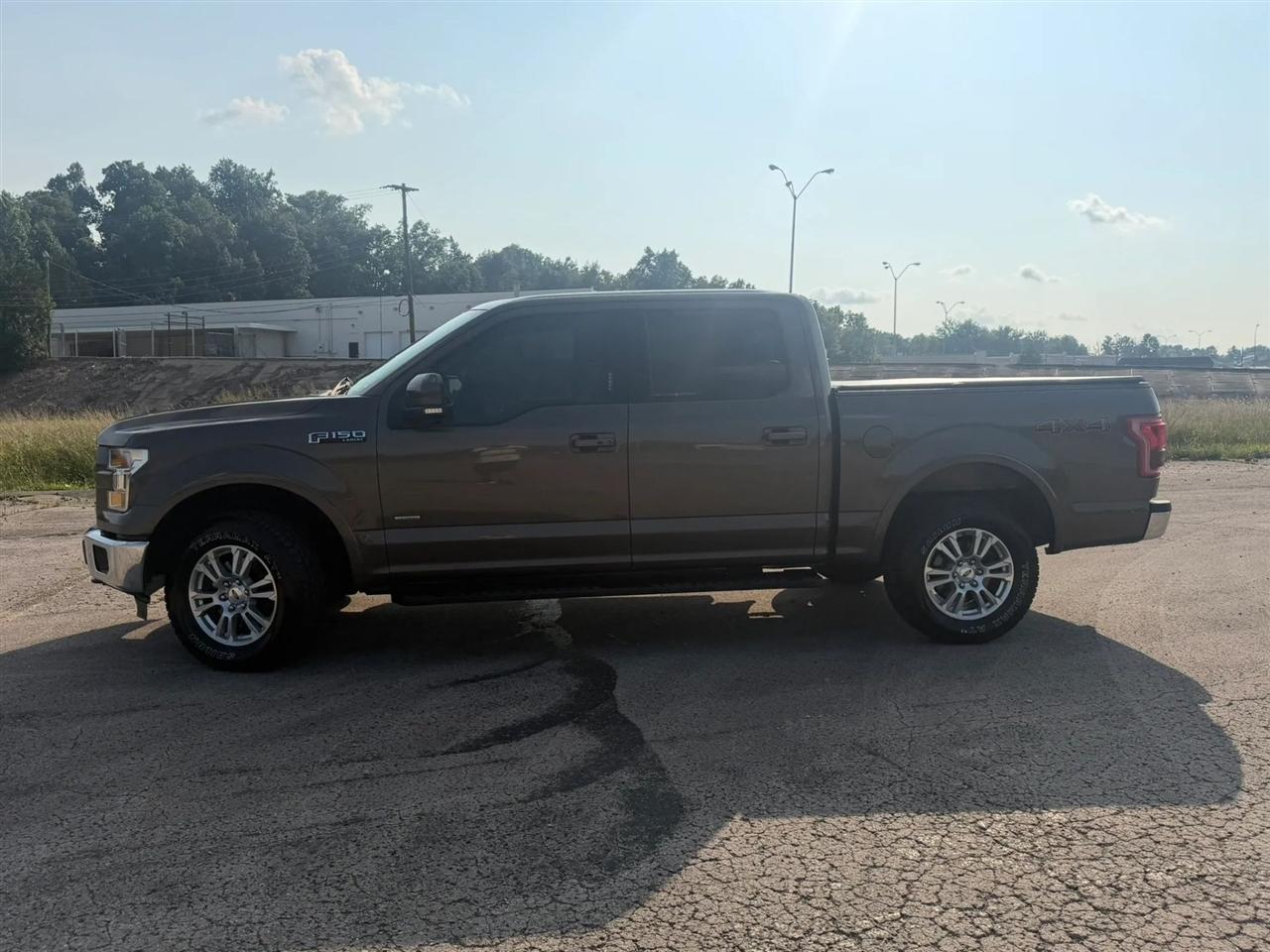 Ford F-150 4WD SuperCrew 145" Lariat 2016