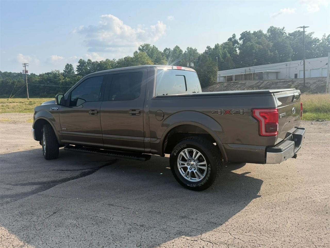 Ford F-150 4WD SuperCrew 145" Lariat 2016