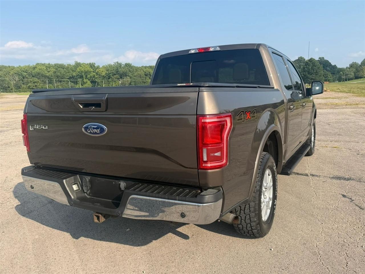 Ford F-150 4WD SuperCrew 145" Lariat 2016