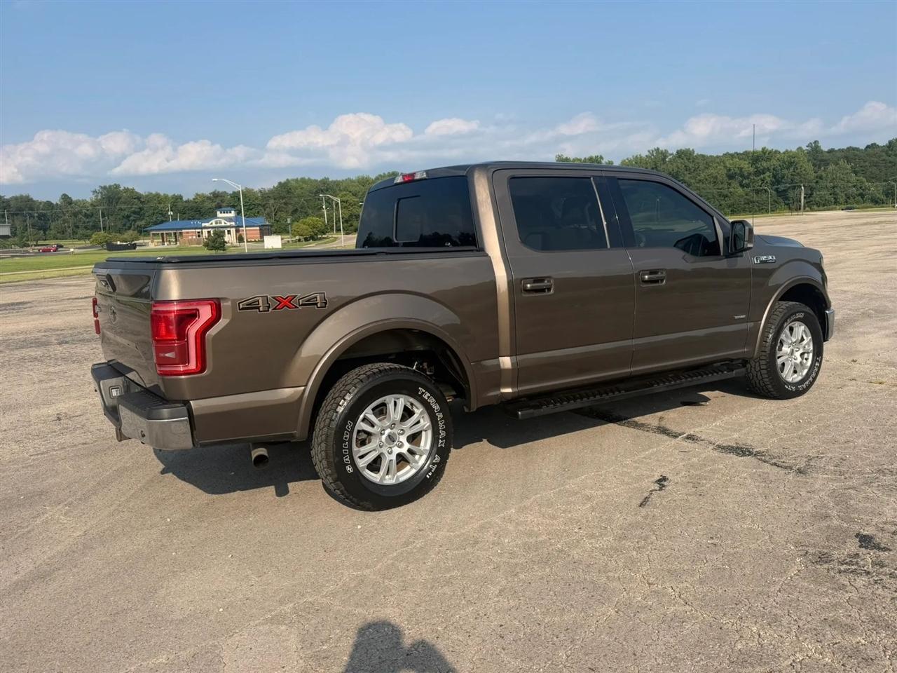 Ford F-150 4WD SuperCrew 145" Lariat 2016