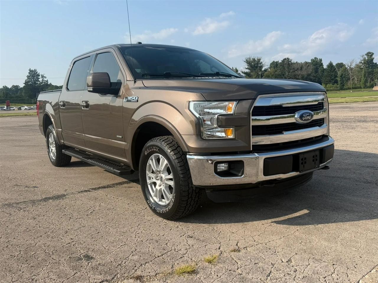 Ford F-150 4WD SuperCrew 145" Lariat 2016