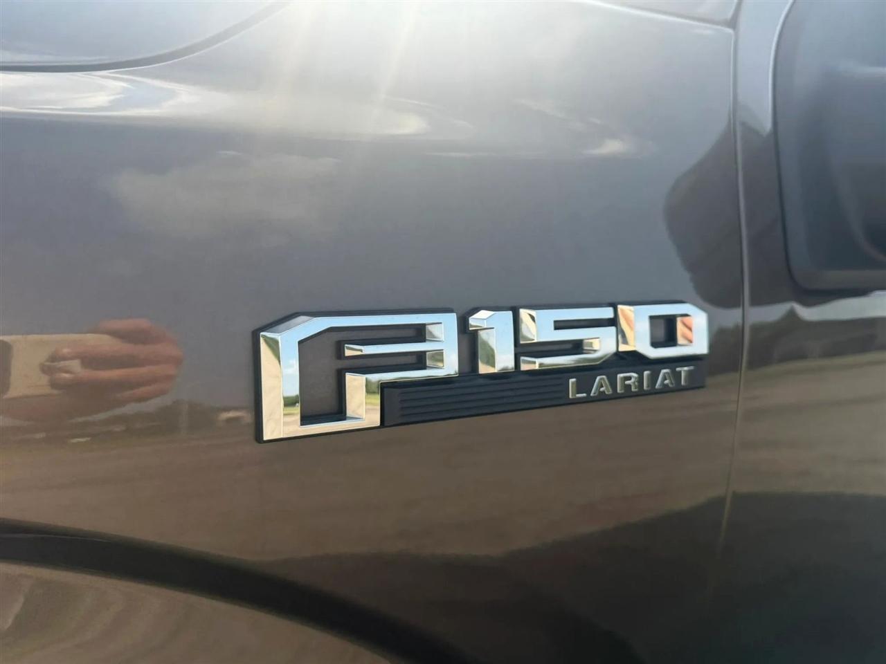 Ford F-150 4WD SuperCrew 145" Lariat 2016