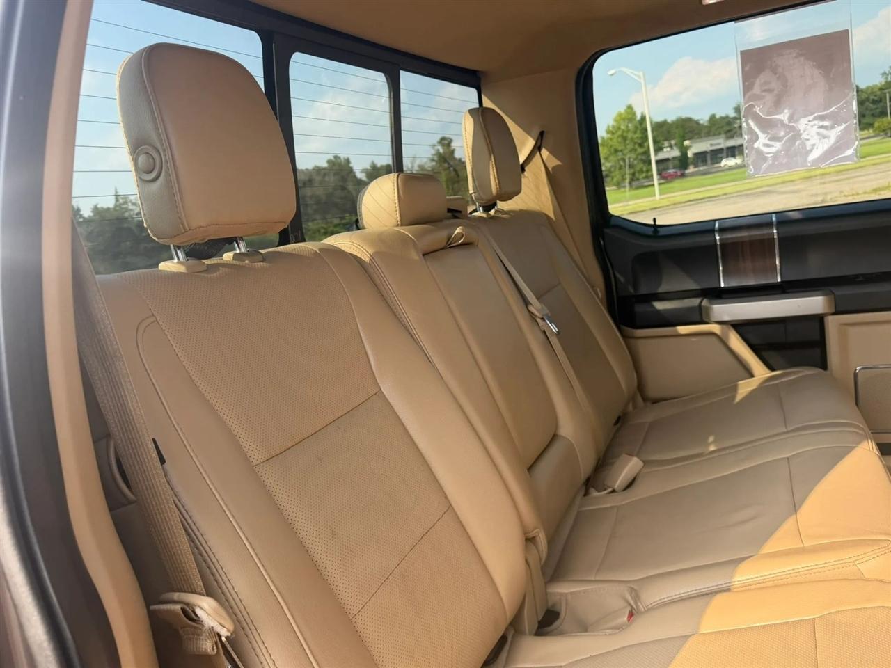 Ford F-150 4WD SuperCrew 145" Lariat 2016