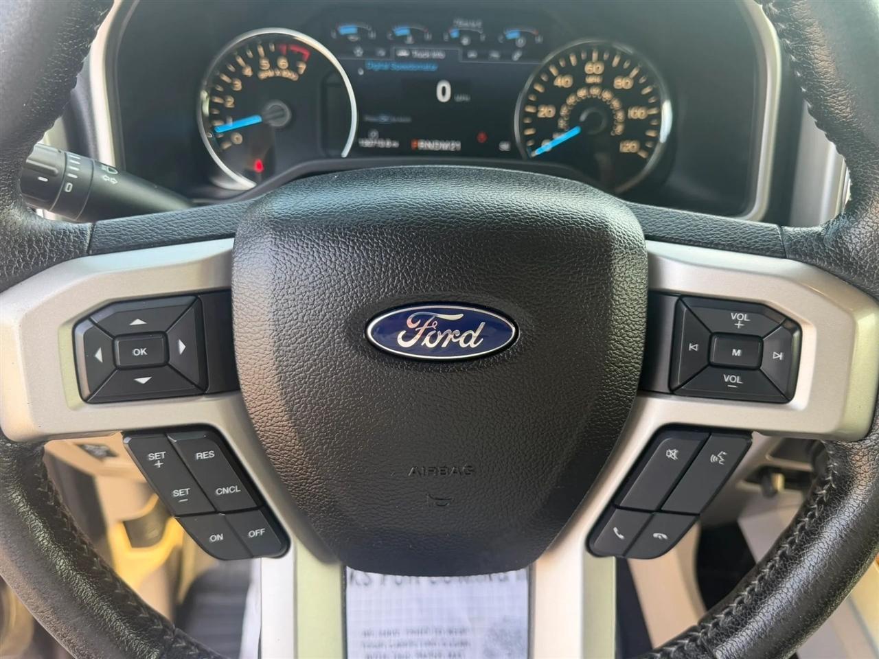 Ford F-150 4WD SuperCrew 145" Lariat 2016