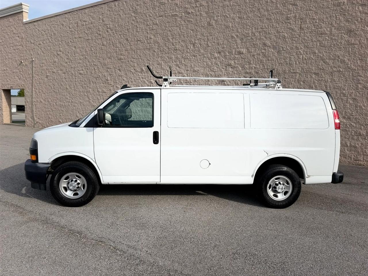 Chevrolet Express Cargo Van RWD 2500 135" 2019