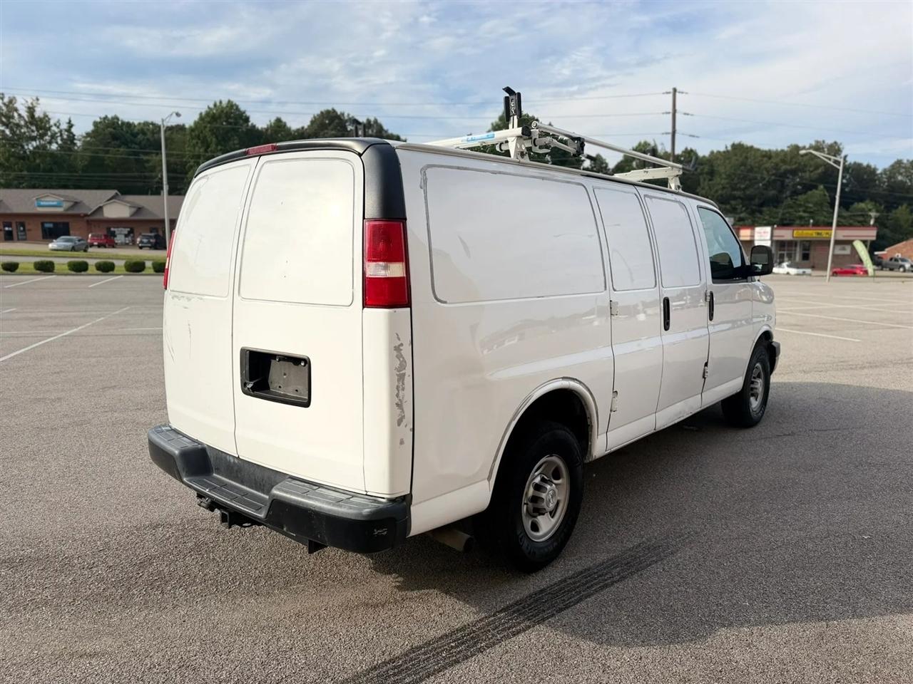 Chevrolet Express Cargo Van RWD 2500 135" 2019