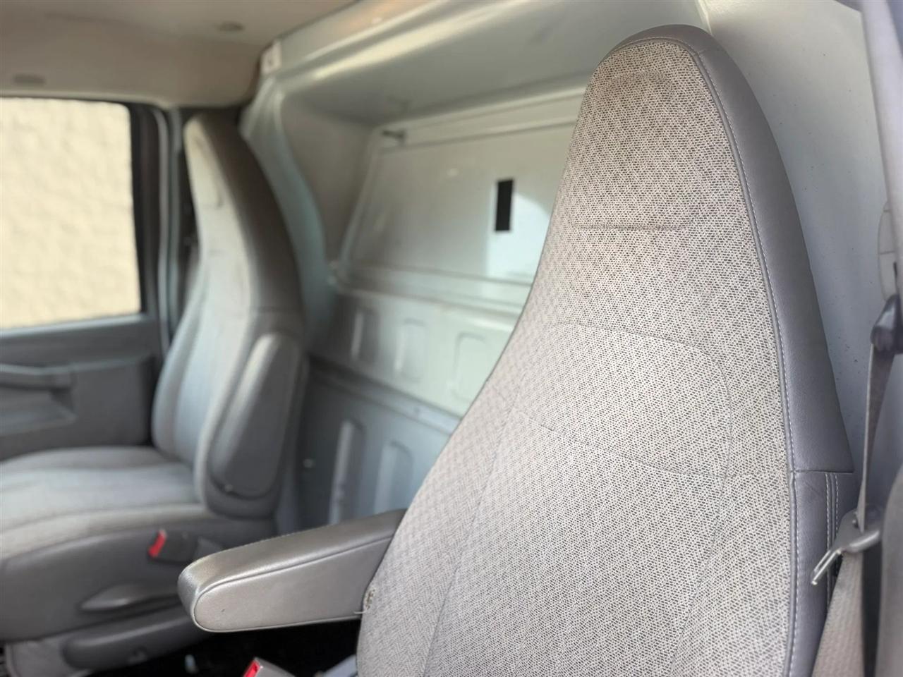 Chevrolet Express Cargo Van RWD 2500 135" 2019