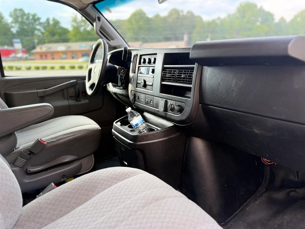 Chevrolet Express Cargo Van RWD 2500 135" 2019