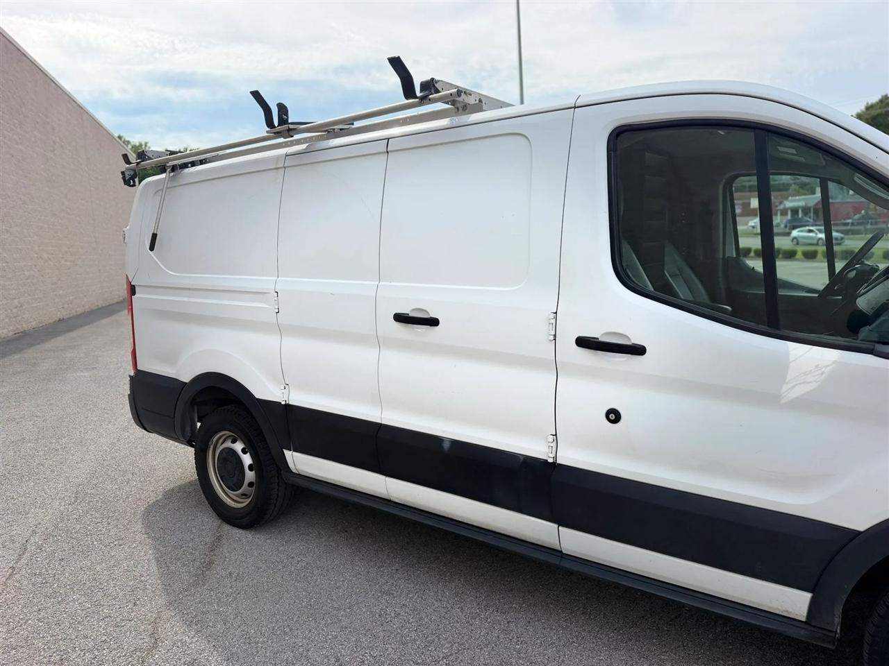 Ford Transit Van T-150 130" Low Rf 8600 GVWR Swing-Out RH Dr 2019