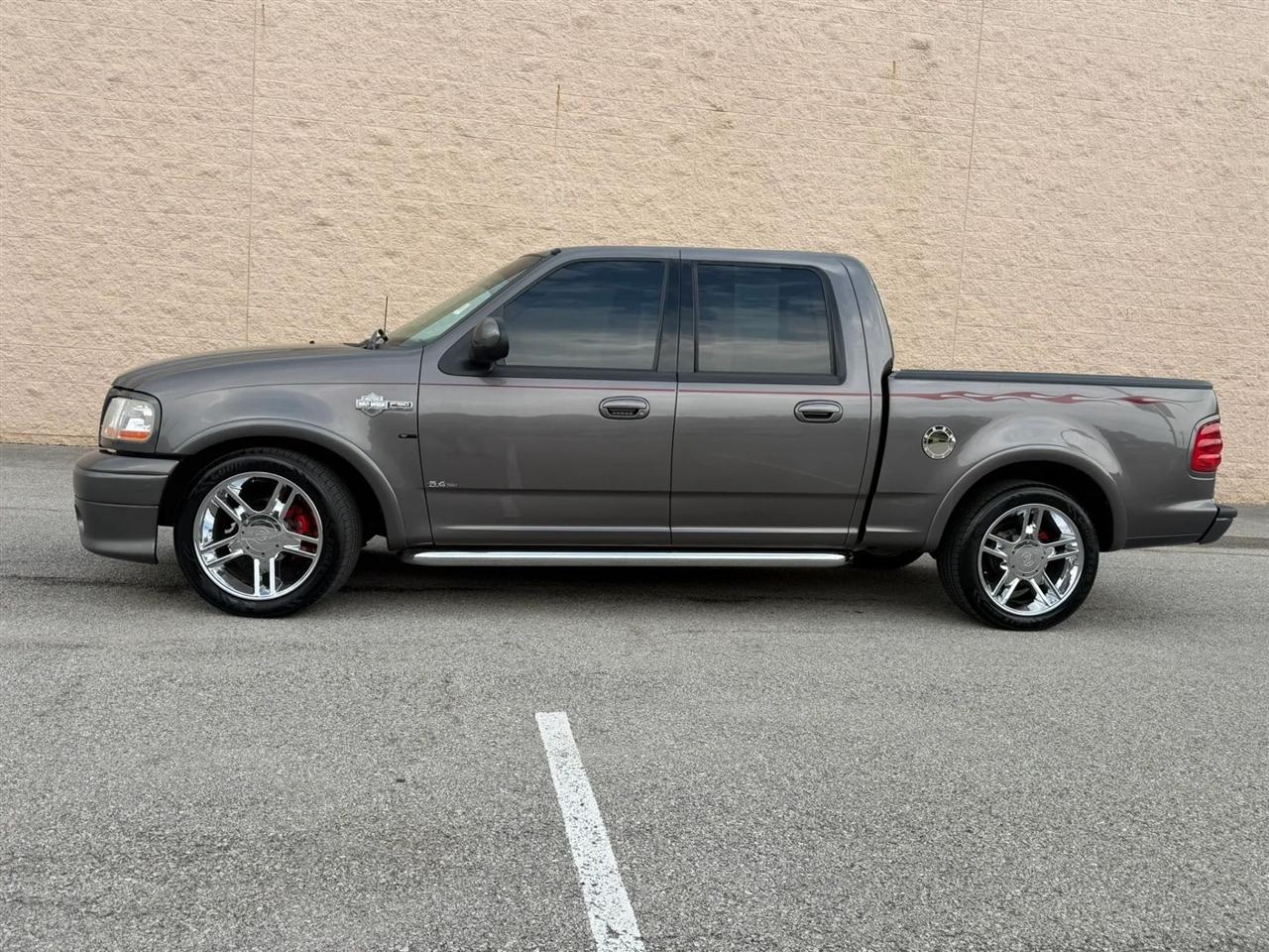 Ford F-150 SuperCrew 139" Harley Davidson 2002