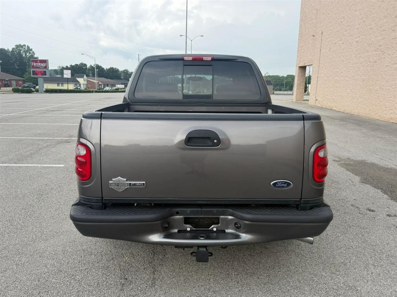 Ford F-150 SuperCrew 139" Harley Davidson 2002