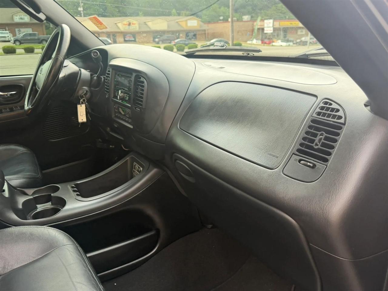 Ford F-150 SuperCrew 139" Harley Davidson 2002