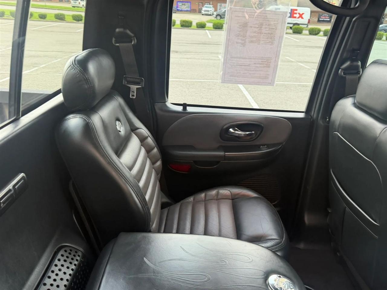 Ford F-150 SuperCrew 139" Harley Davidson 2002
