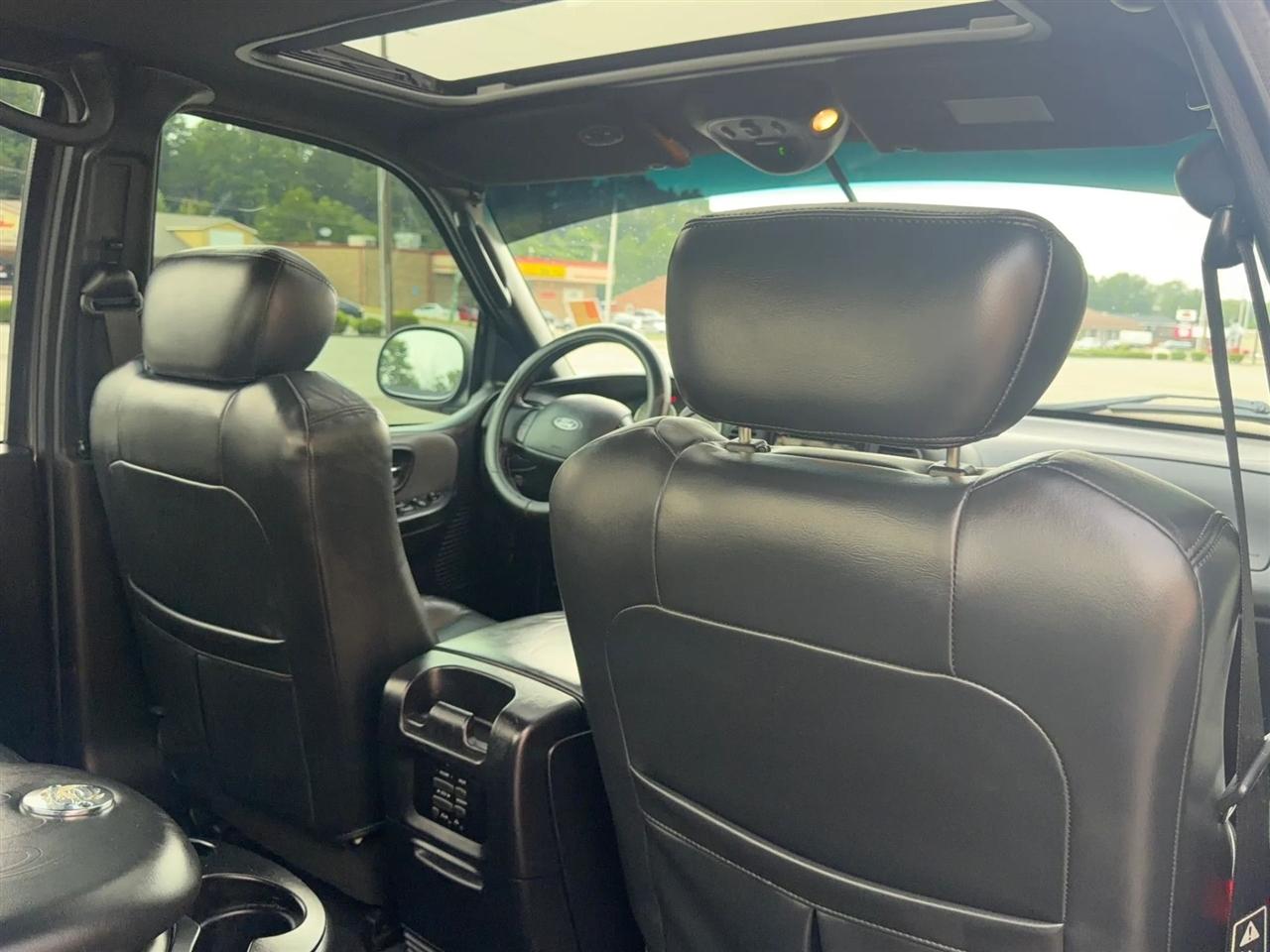 Ford F-150 SuperCrew 139" Harley Davidson 2002