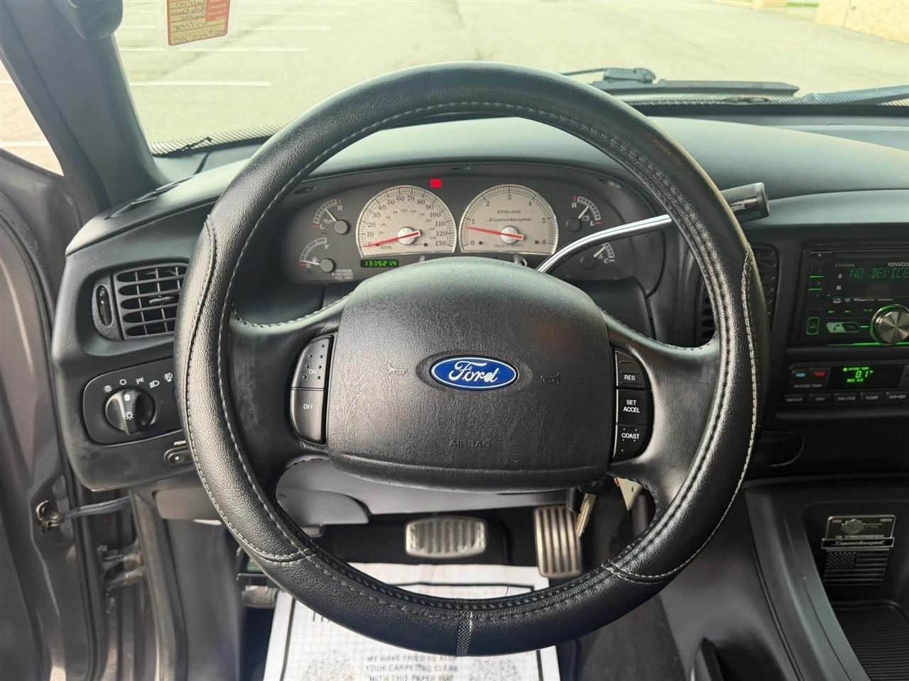Ford F-150 SuperCrew 139" Harley Davidson 2002