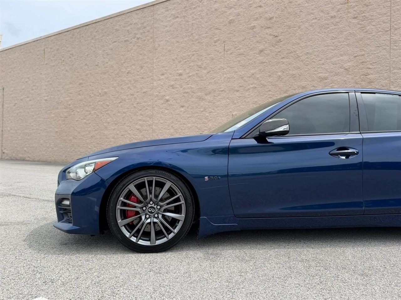 Infiniti Q50 RED SPORT 400 RWD 2017