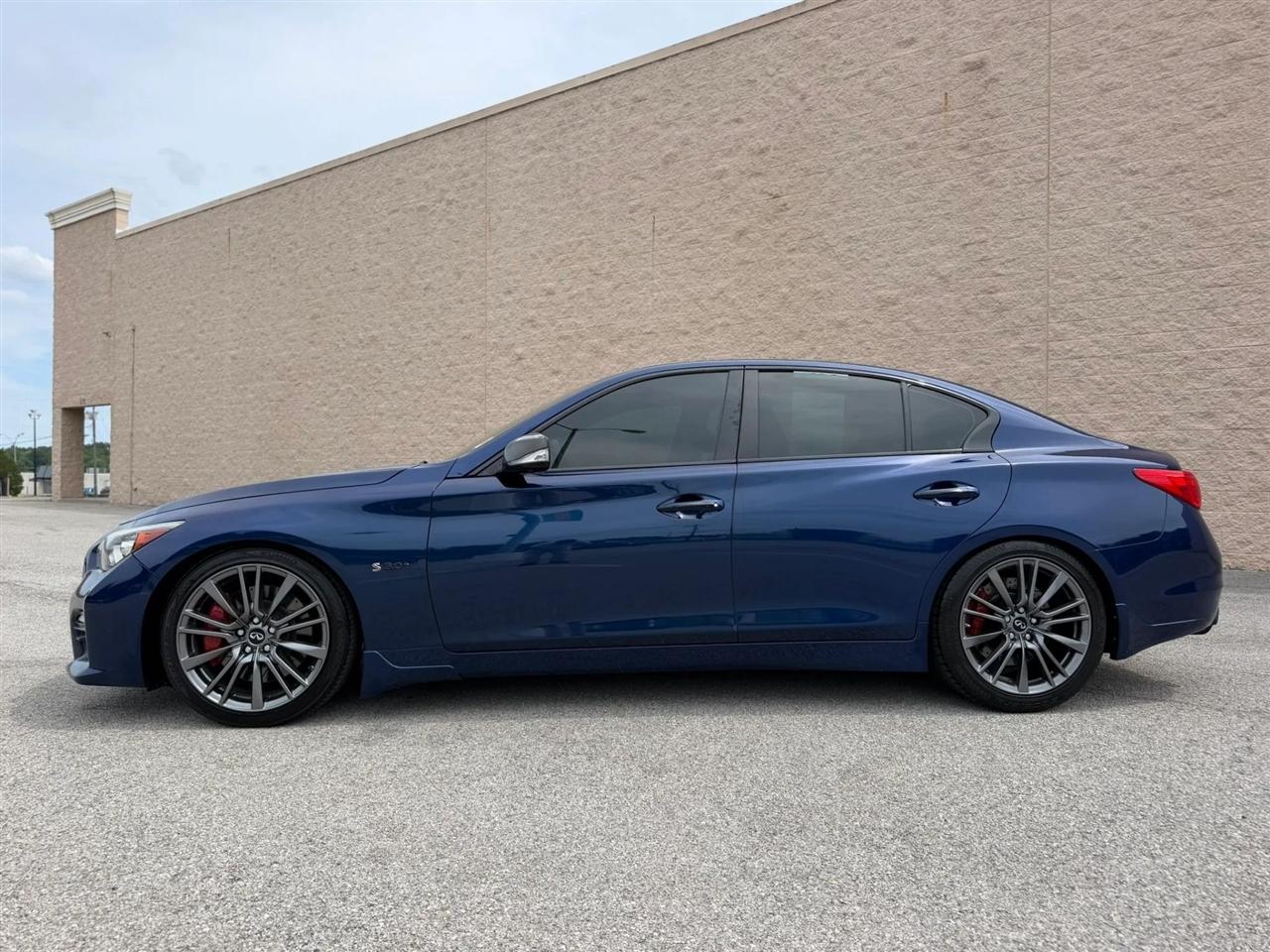 Infiniti Q50 RED SPORT 400 RWD 2017