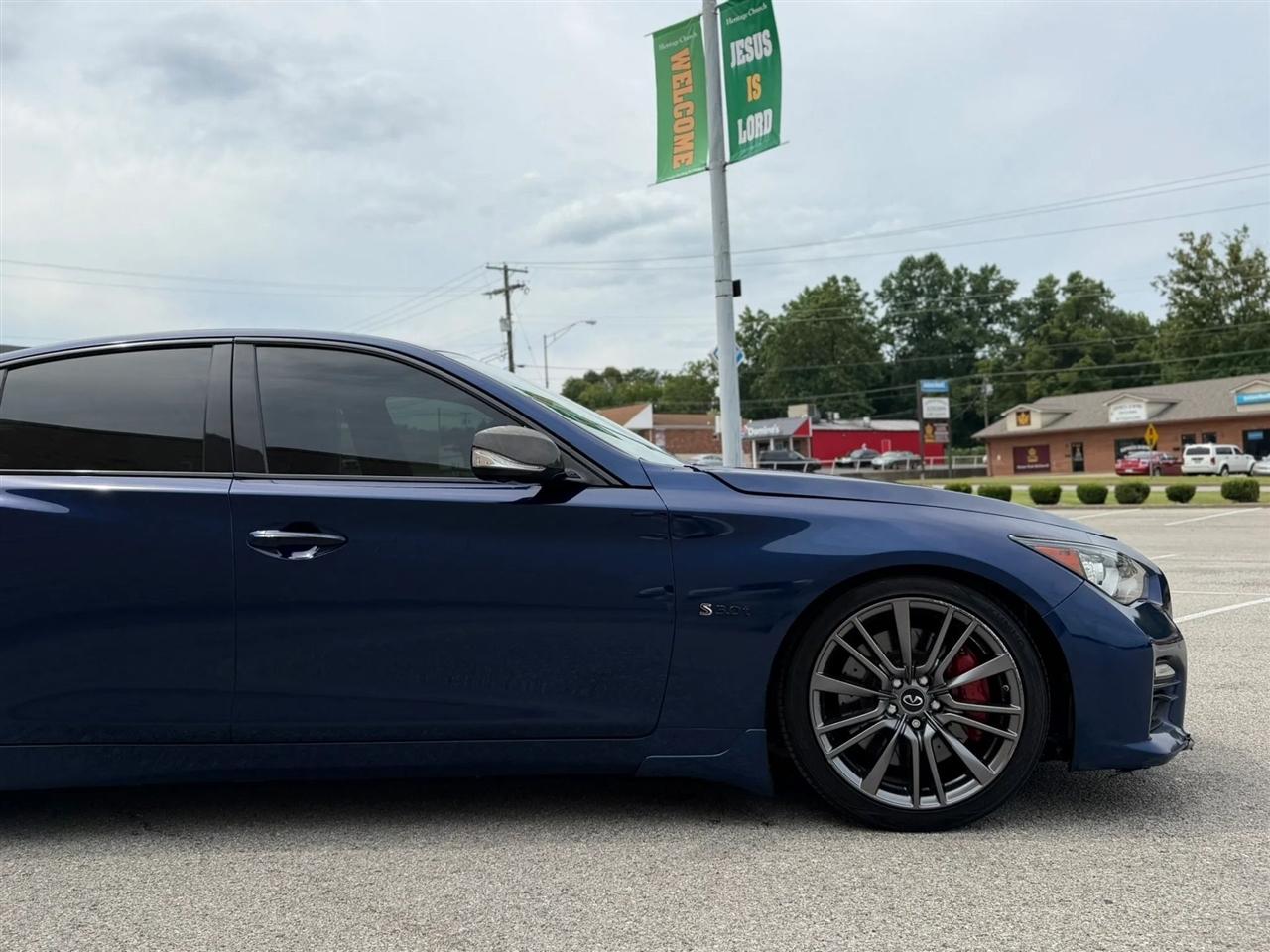 Infiniti Q50 RED SPORT 400 RWD 2017