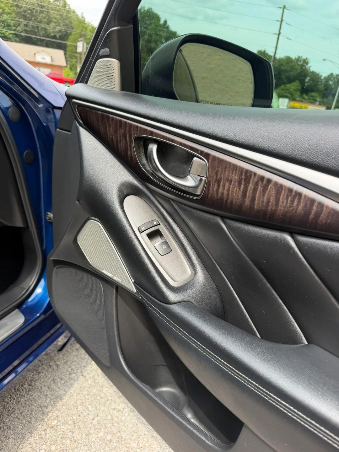 Infiniti Q50 RED SPORT 400 RWD 2017