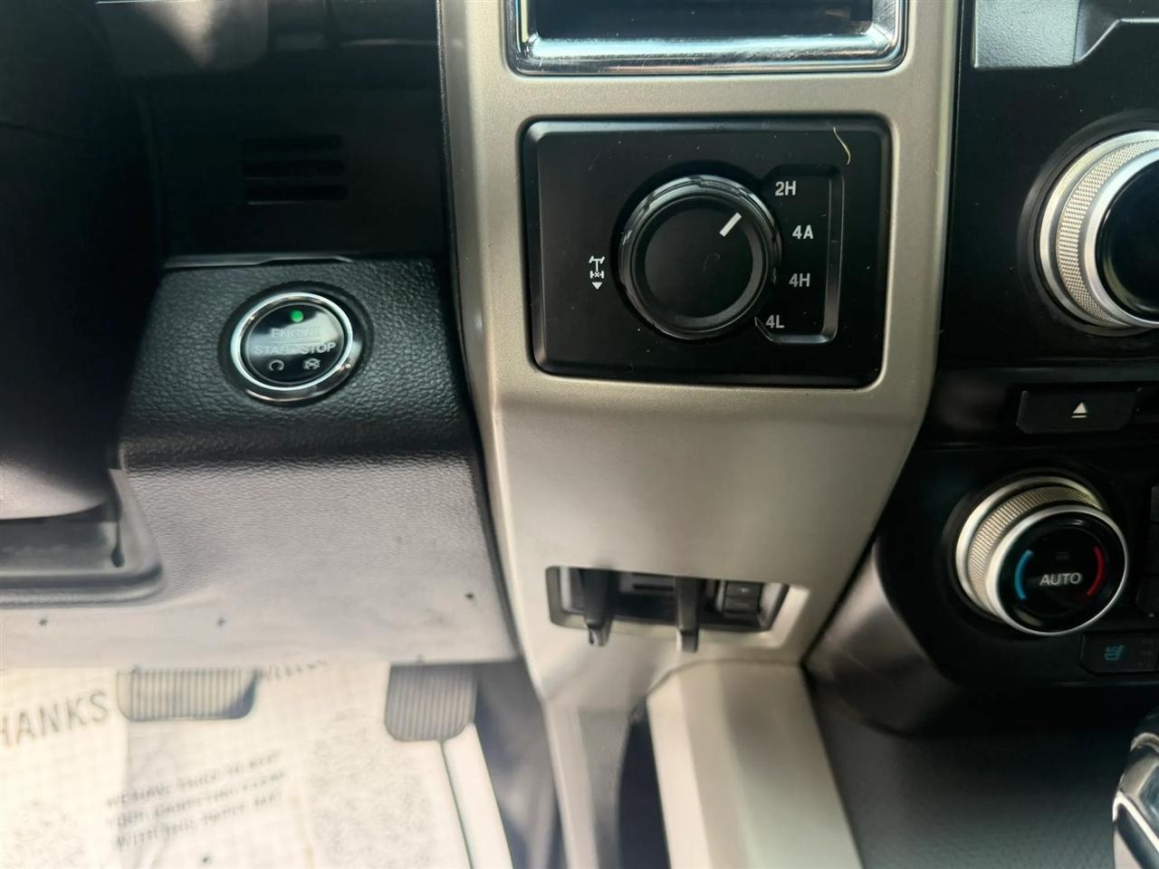 Ford F-150 4WD SuperCrew 145" King Ranch 2015
