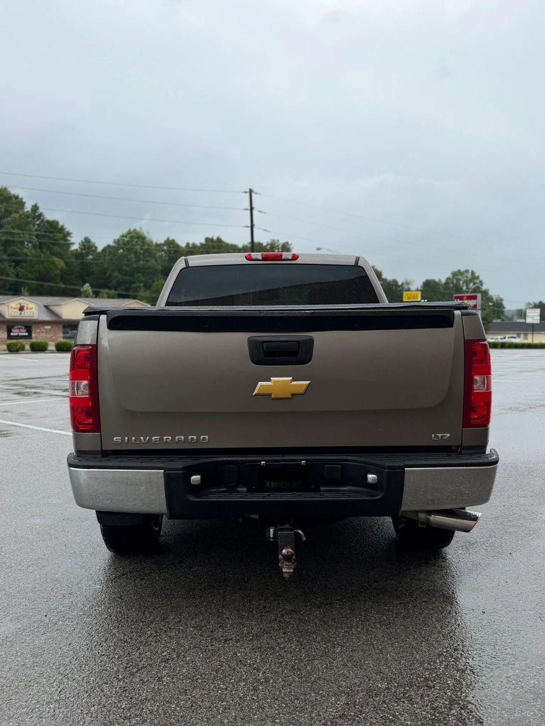 Chevrolet Silverado 1500 4WD Crew Cab 143.5" LTZ 2012