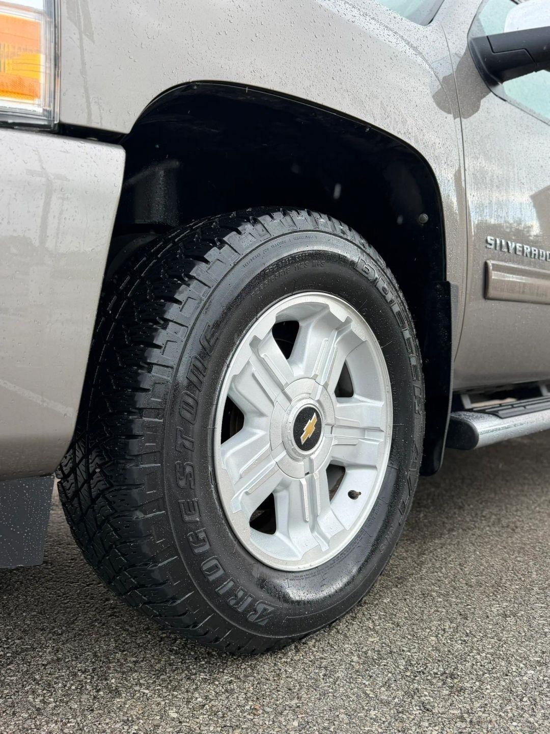 Chevrolet Silverado 1500 4WD Crew Cab 143.5" LTZ 2012