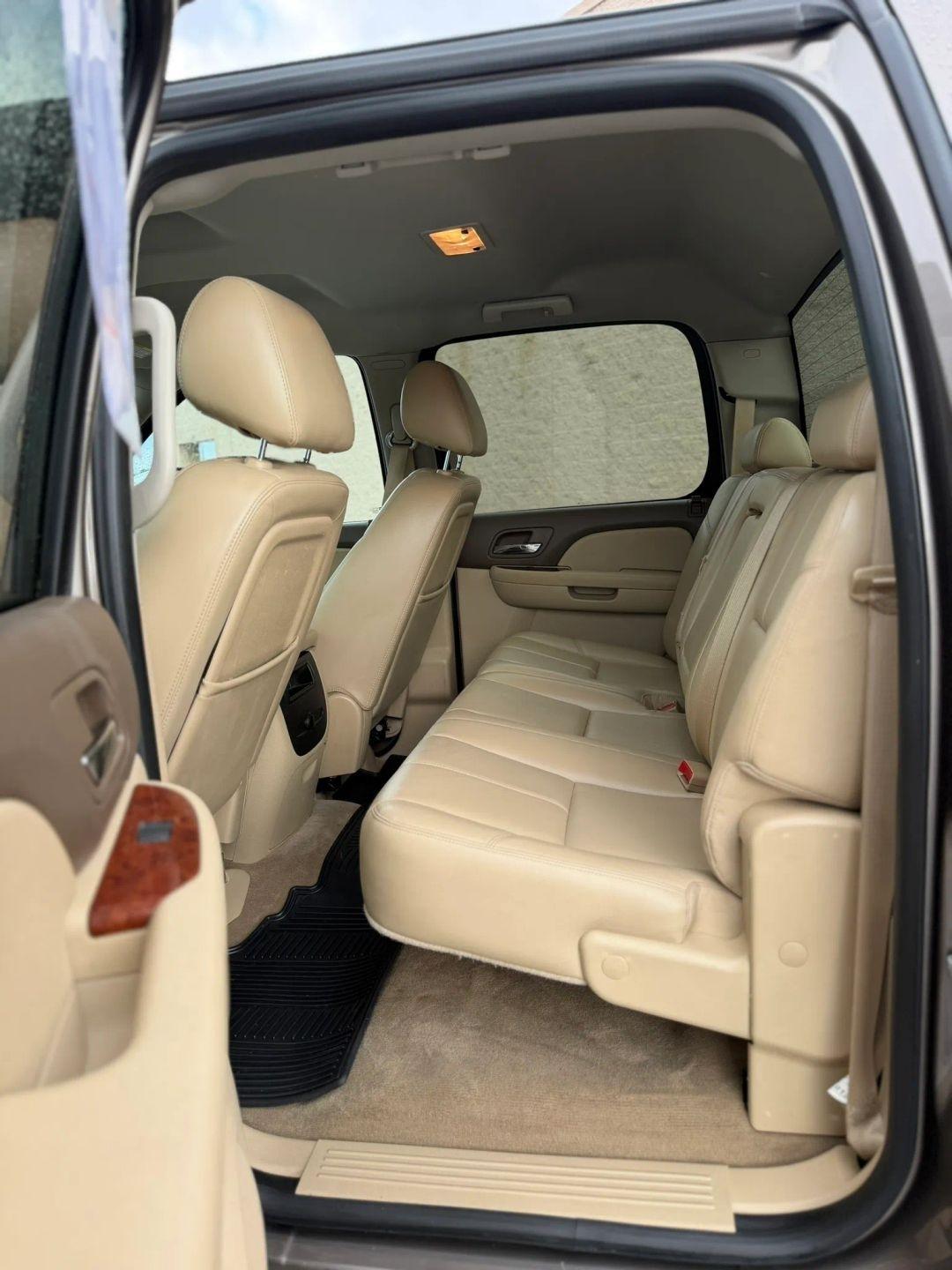 Chevrolet Silverado 1500 4WD Crew Cab 143.5" LTZ 2012