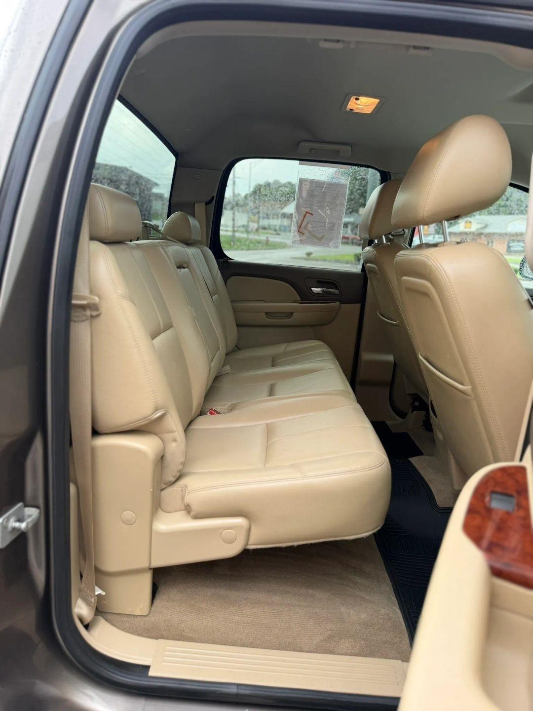Chevrolet Silverado 1500 4WD Crew Cab 143.5" LTZ 2012