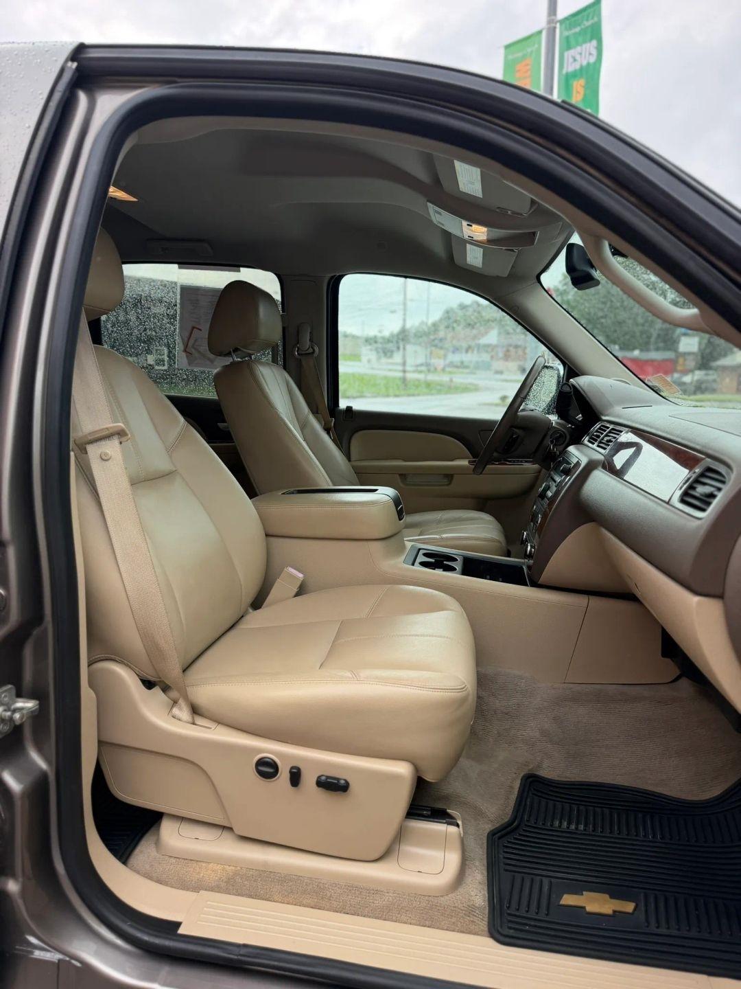 Chevrolet Silverado 1500 4WD Crew Cab 143.5" LTZ 2012