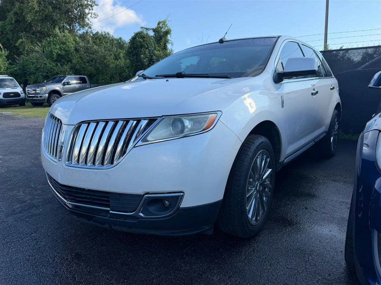 Lincoln MKX FWD 4dr 2011