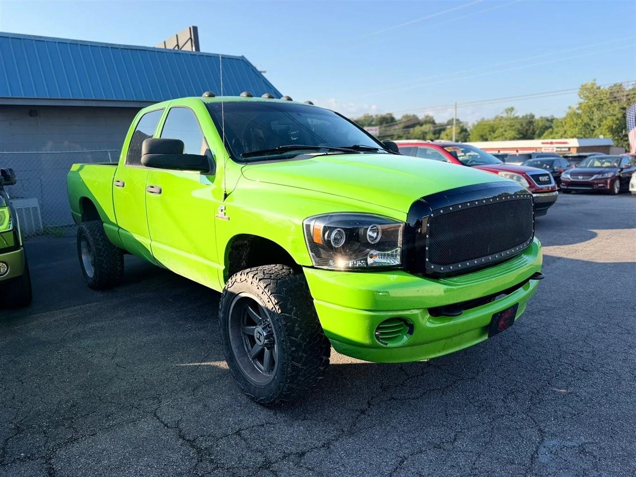 Dodge Ram 2500 4WD Quad Cab 140.5" ST 2008