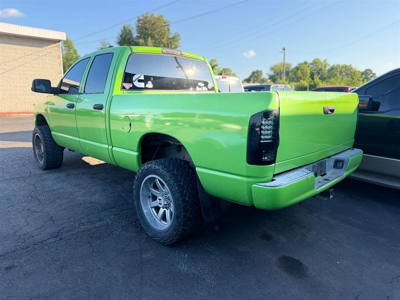 Dodge Ram 2500 4WD Quad Cab 140.5" ST 2008