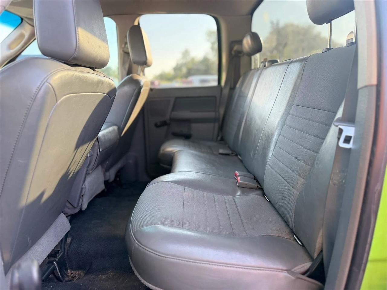 Dodge Ram 2500 4WD Quad Cab 140.5" ST 2008