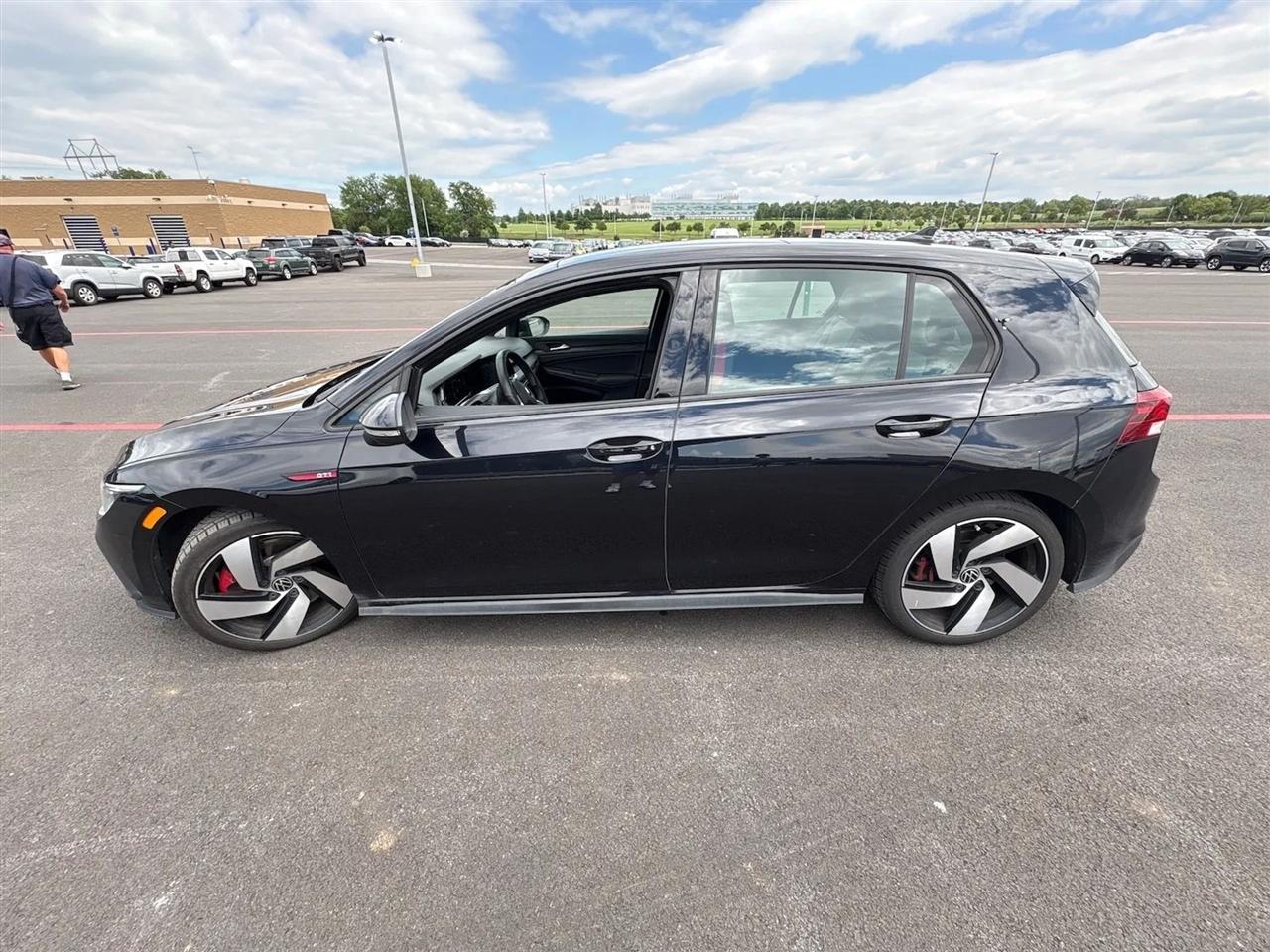 Volkswagen Golf GTI 2.0T SE Manual 2022