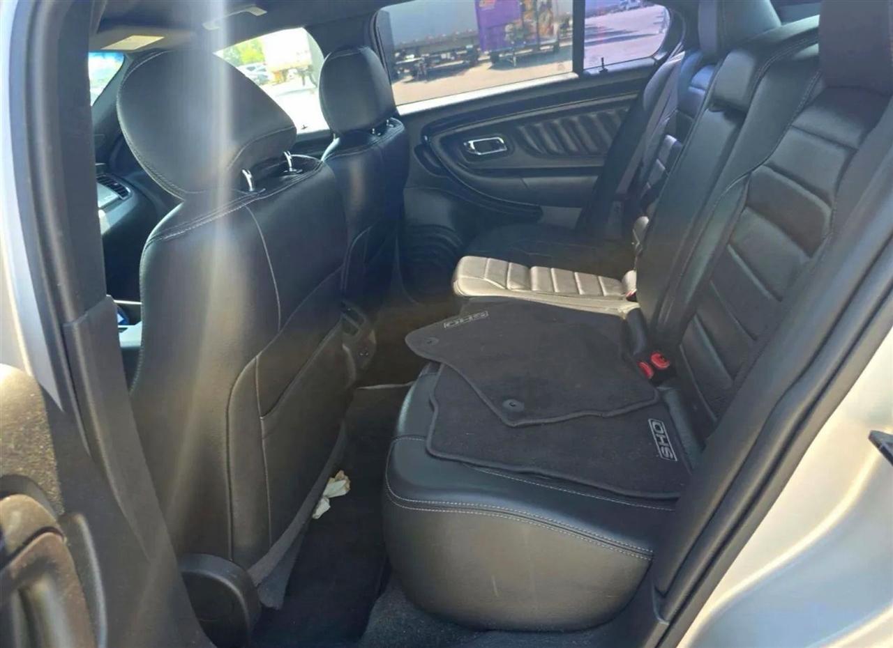 Ford Taurus 4dr Sdn SHO AWD 2016